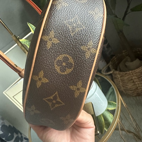 Louis Vuitton Monogram Mini Loop Shoulder Bag - Picture 7 of 11